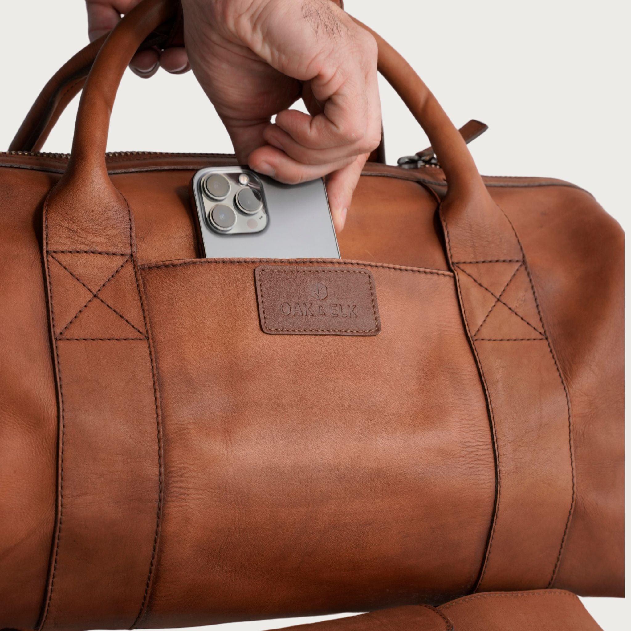 Brown leather duffel bag – Dakota Medium by OAK & ELK, handcrafted, durable, stylish ideal for short trips or weekend travel