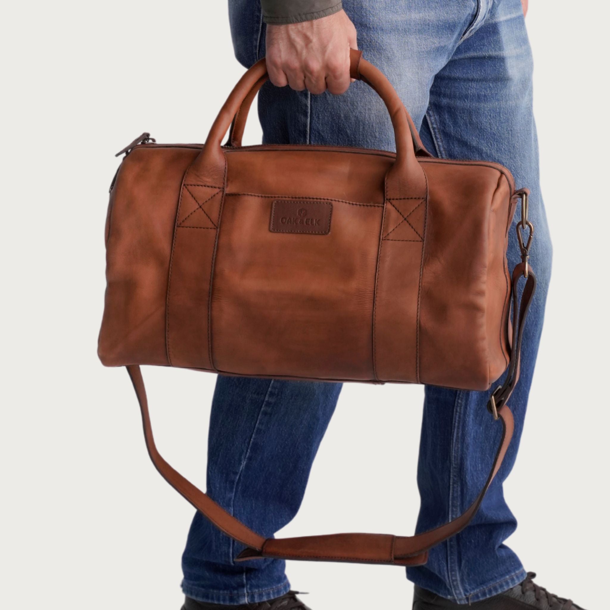 Brown leather duffel bag – Dakota Medium by OAK & ELK, handcrafted, durable, stylish ideal for short trips or weekend travel