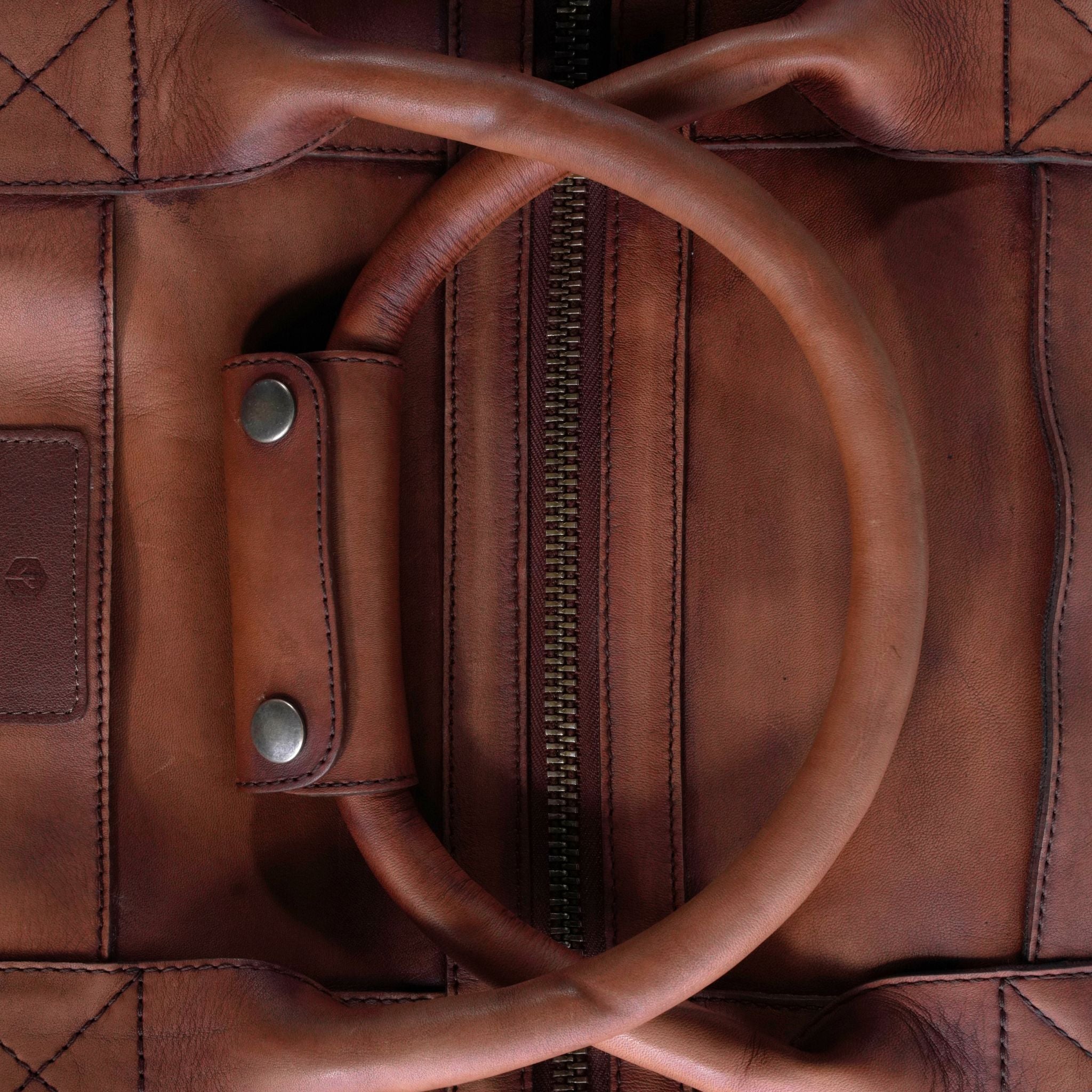 Brown leather duffel bag – Dakota Medium by OAK & ELK, handcrafted, durable, stylish ideal for short trips or weekend travel