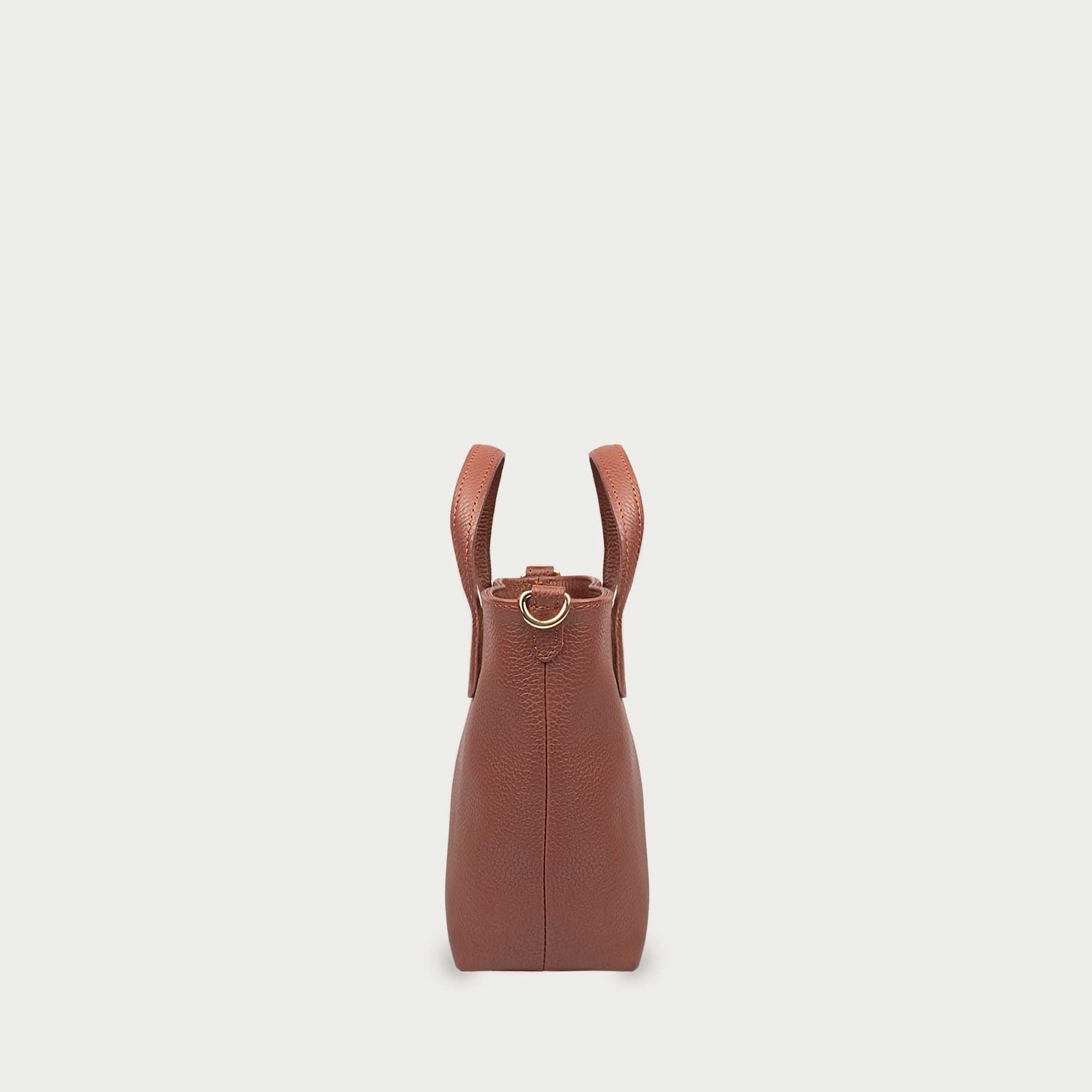 Leather crossbody bag – Emily by OAK & ELK, full grain leather with zipper closure, adjustable strap and inner pocket
