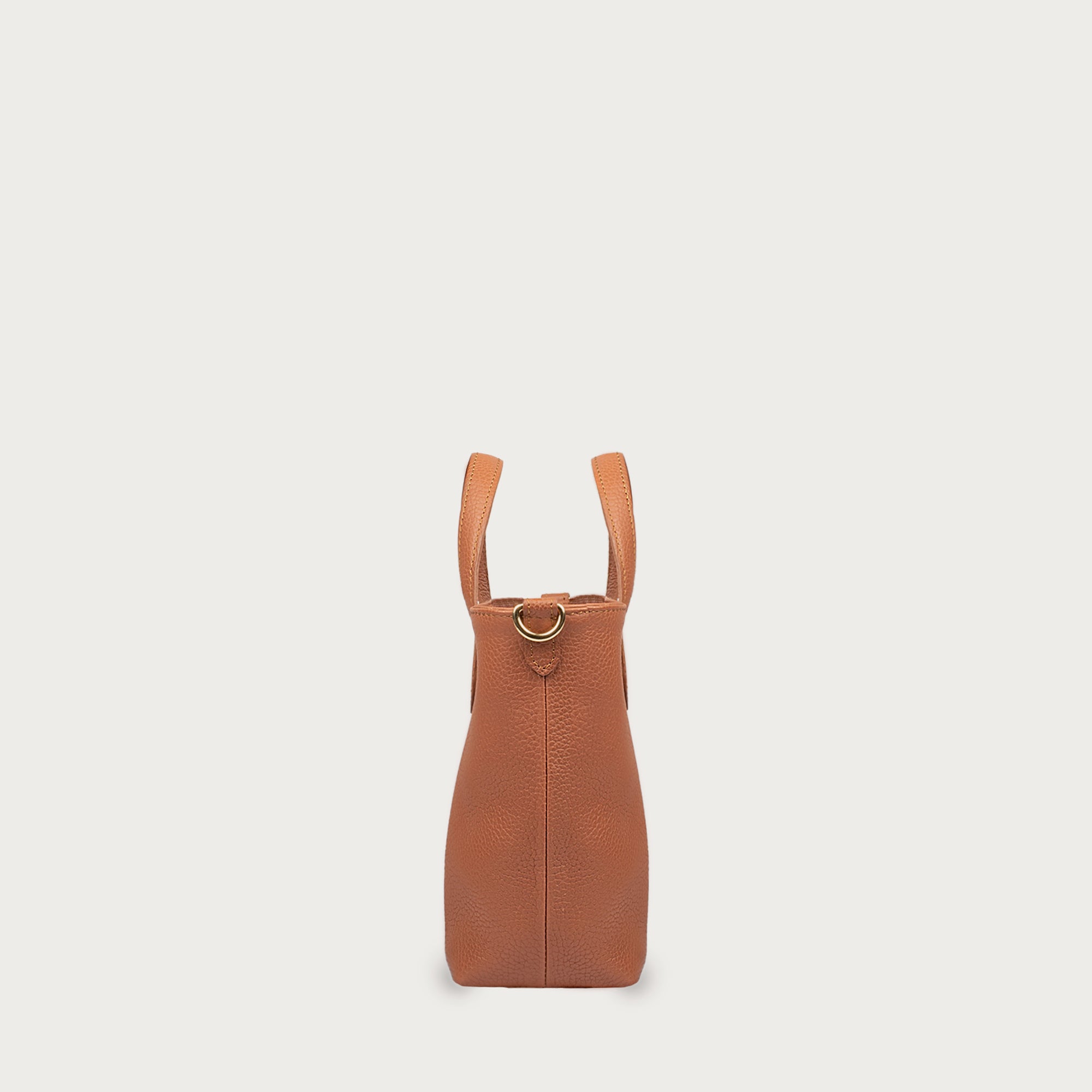 Leather crossbody bag – Emily by OAK & ELK, full grain leather with zipper closure, adjustable strap and inner pocket