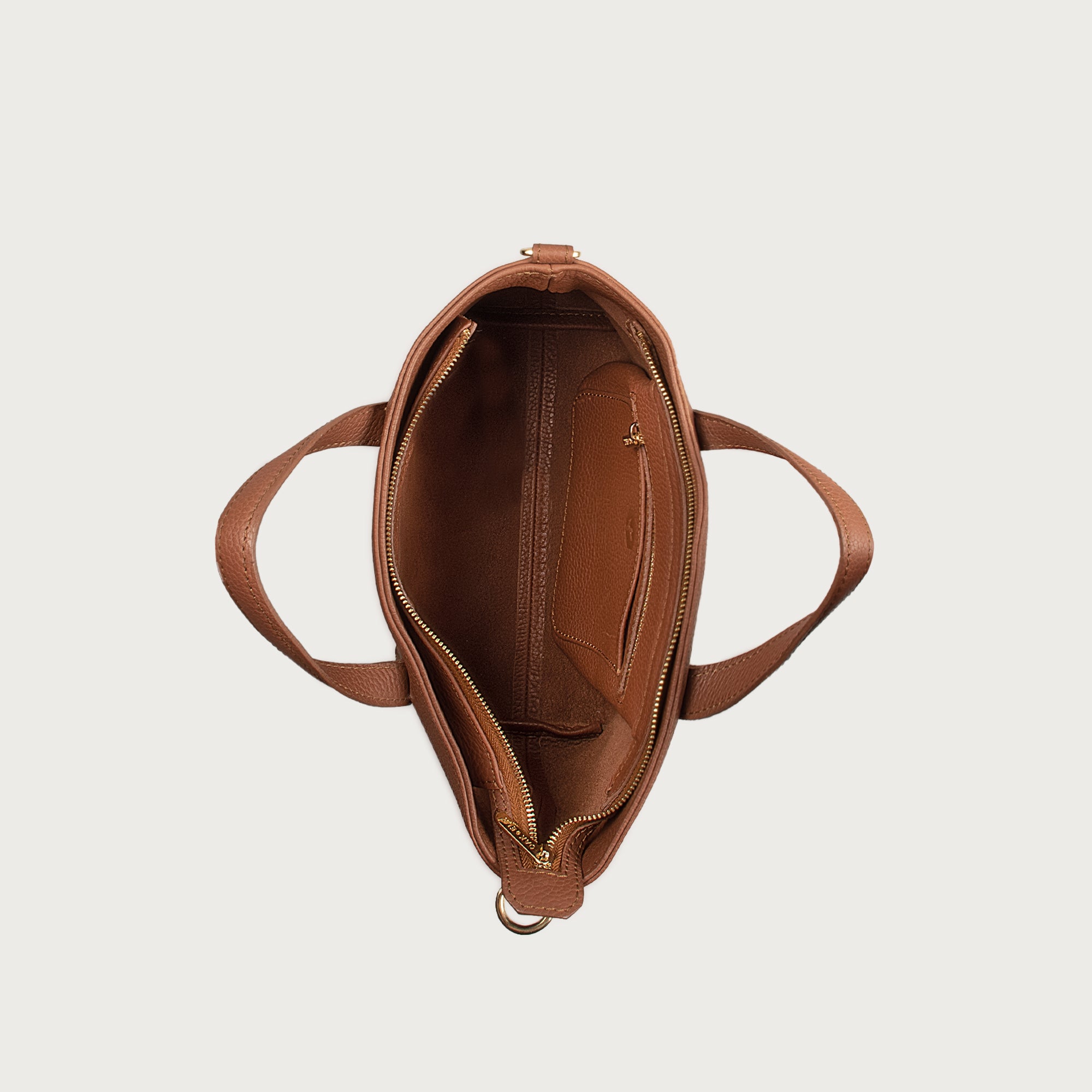 Leather crossbody bag – Emily by OAK & ELK, full grain leather with zipper closure, adjustable strap and inner pocket