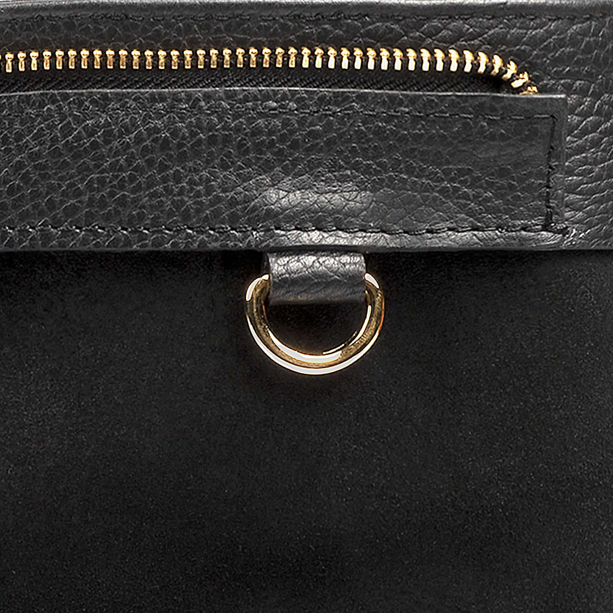 Leather crossbody bag – Emily by OAK & ELK, full grain leather with zipper closure, adjustable strap and inner pocket