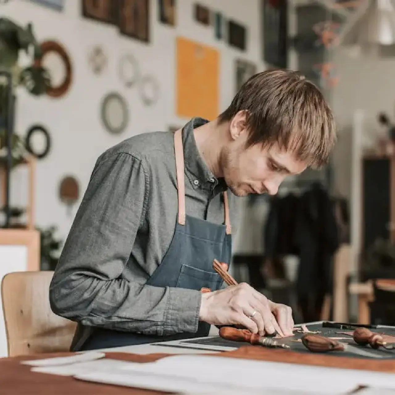 The Art of Exclusive Design in Leather Goods